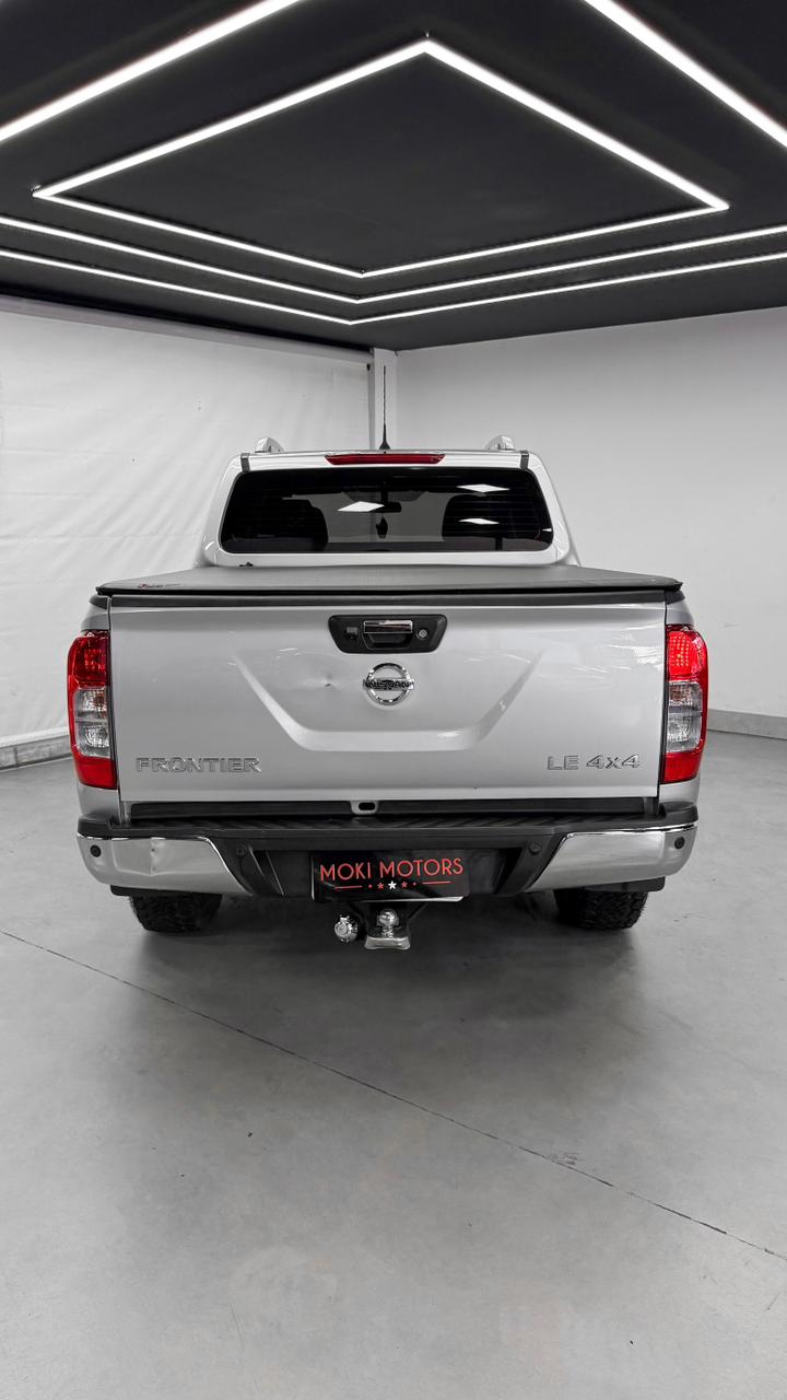 NISSAN FRONTIER LEATX4