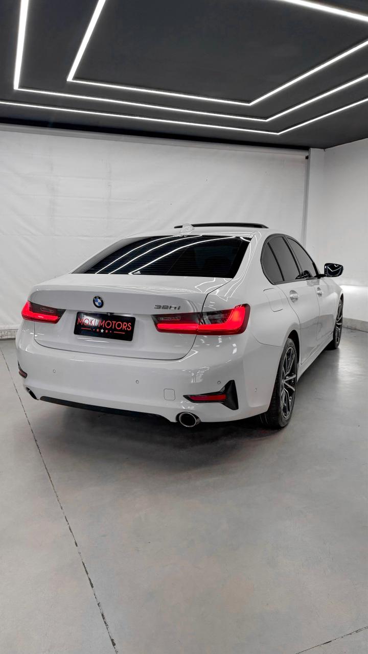 BMW 320i ACTIVE