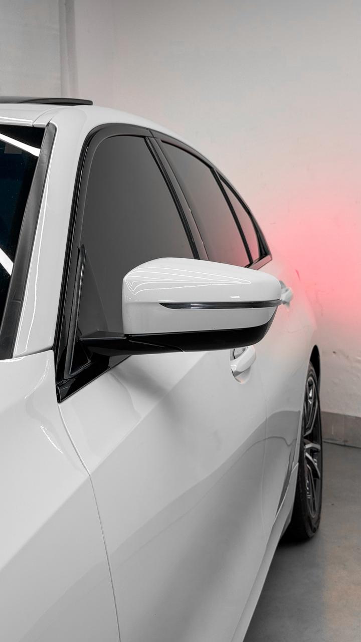 BMW 320i ACTIVE