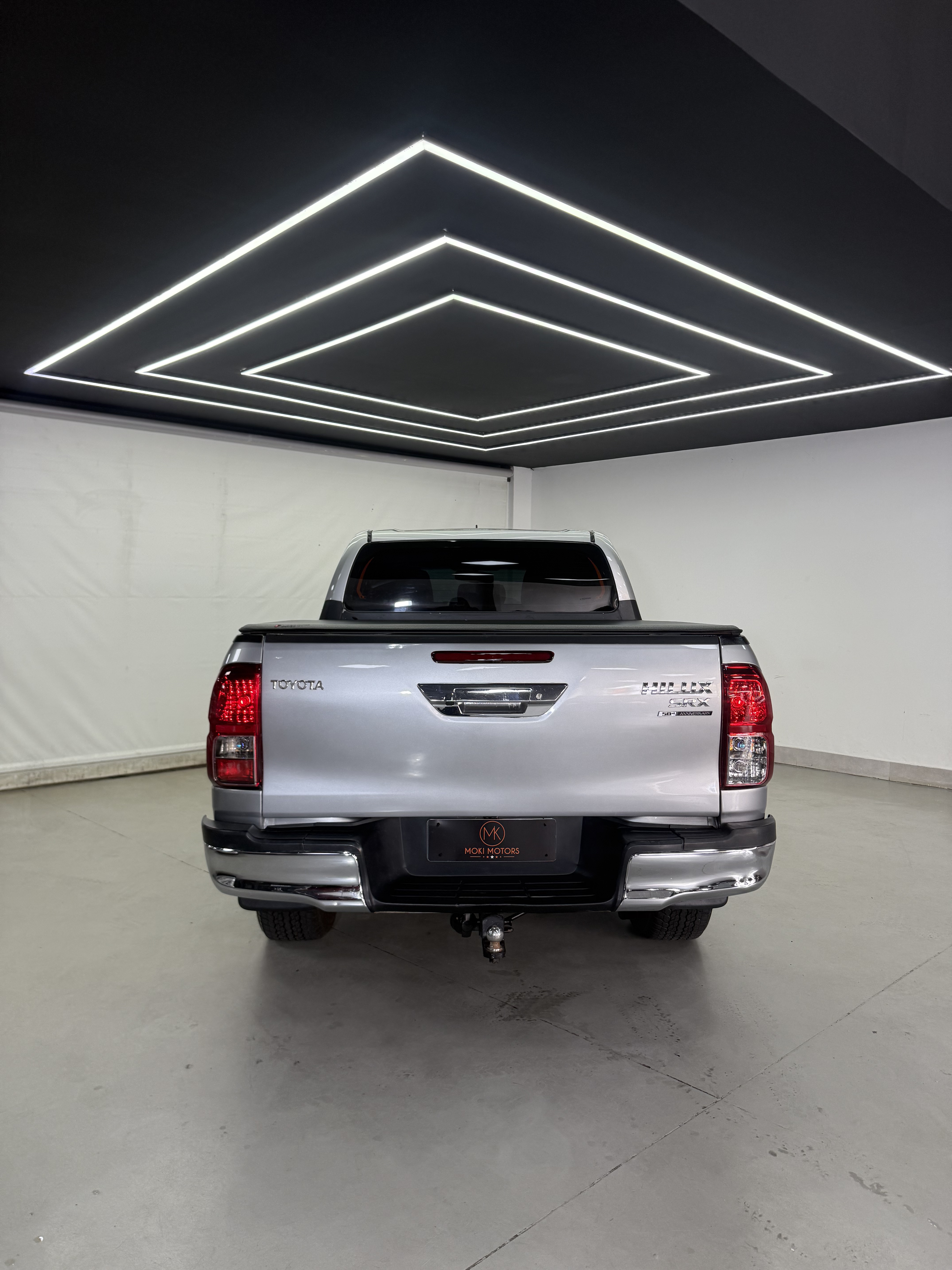 HILUX CD PRATA
