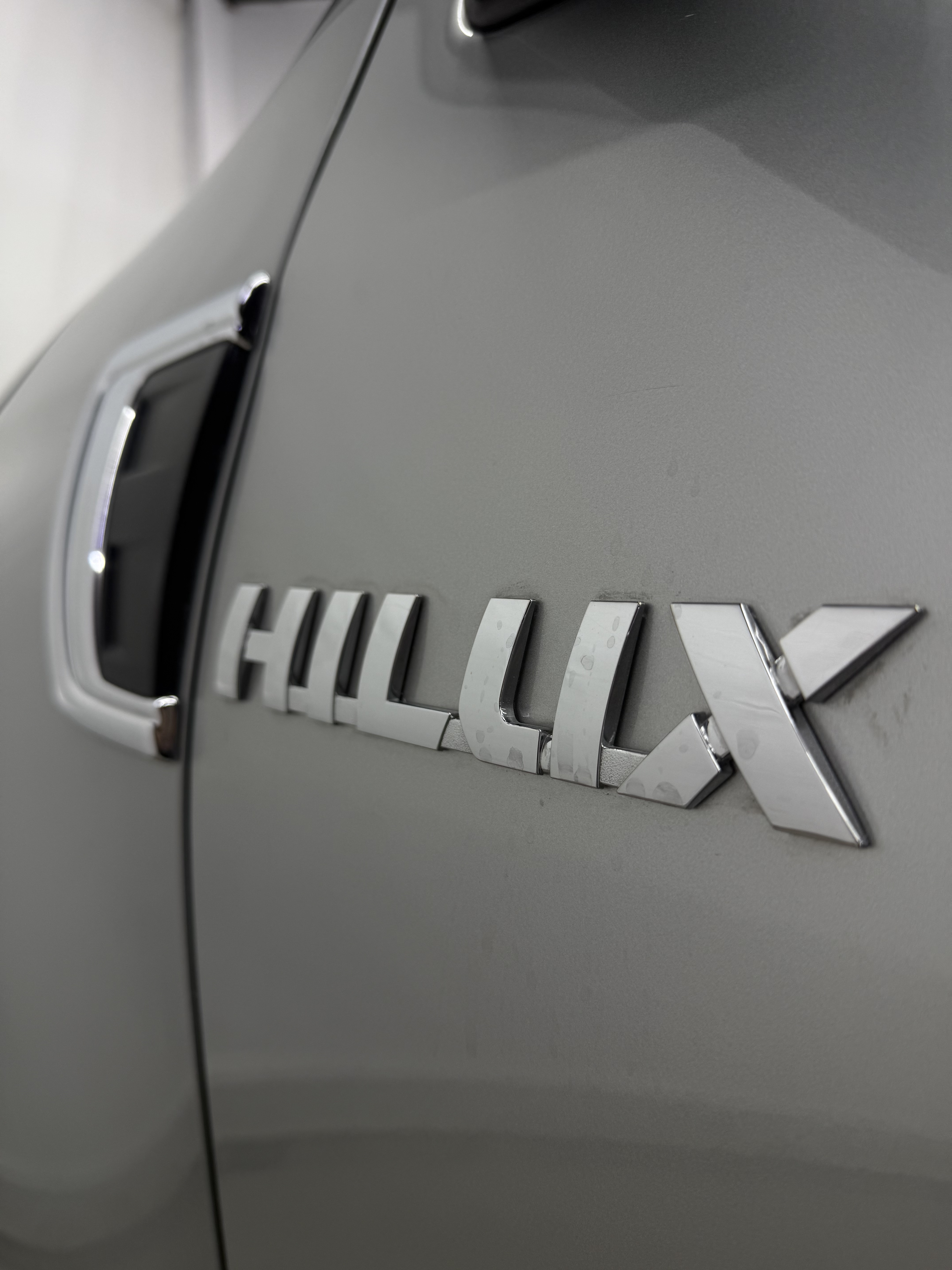 HILUX CD PRATA