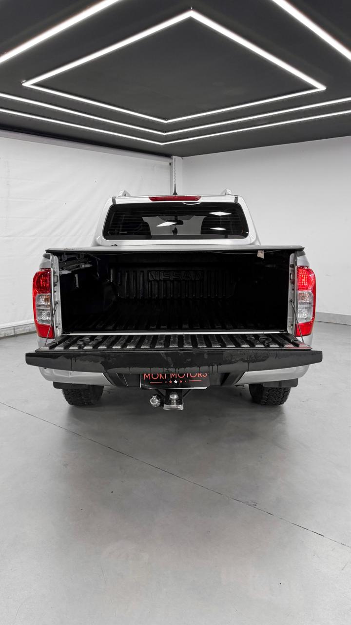 NISSAN FRONTIER LEATX4